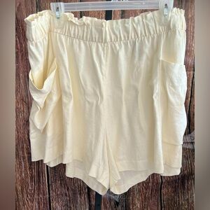 NWT H&M Paperbag Shorts